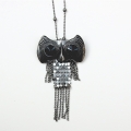 Ketting uil met bolletjes